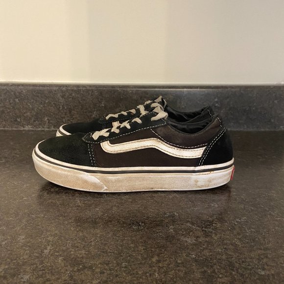 Vans Old Skool Sneakers - Size 2 - Picture 4 of 9